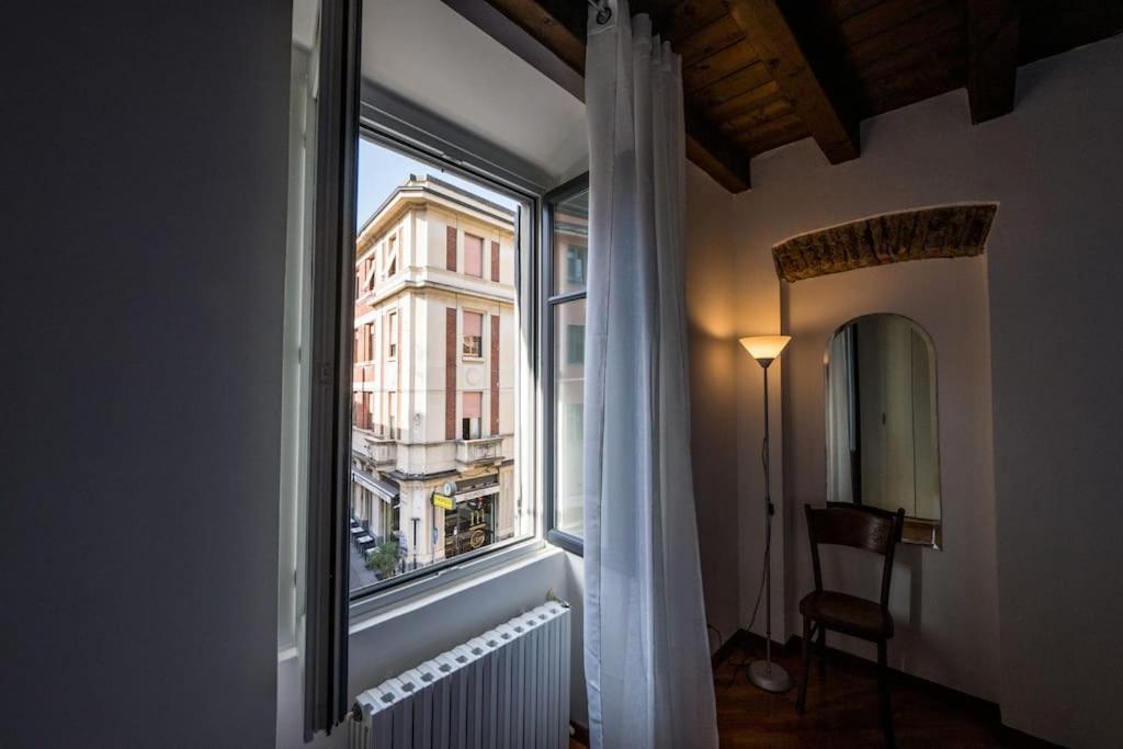 Wonderful Two Floors Apartment Milaan Buitenkant foto