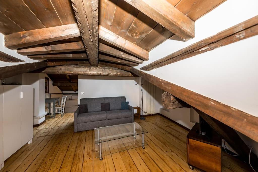 Wonderful Two Floors Apartment Milaan Buitenkant foto