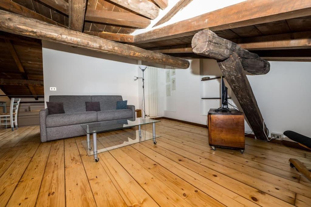 Wonderful Two Floors Apartment Milaan Buitenkant foto
