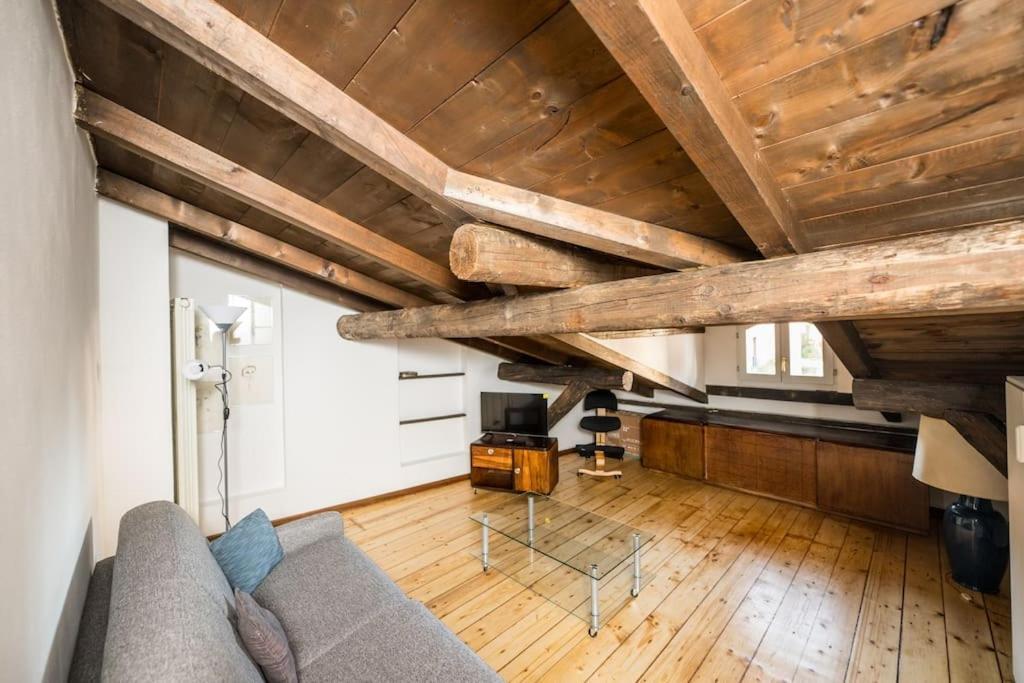Wonderful Two Floors Apartment Milaan Buitenkant foto